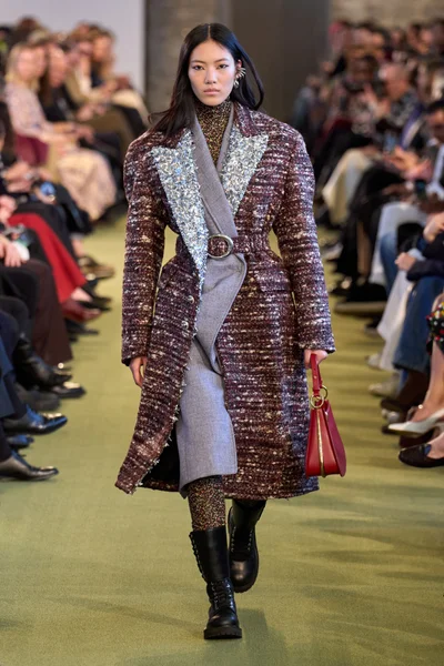 Look 3